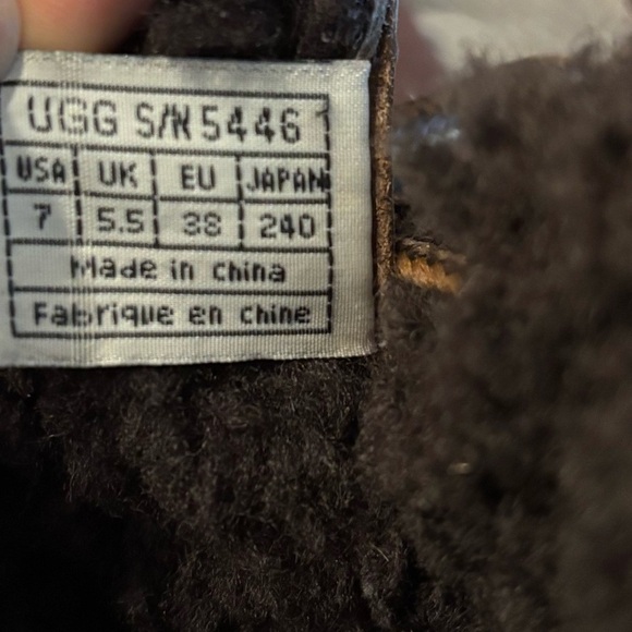 UGG Adirondack II boots, women’s size 7 - Picture 8 of 8